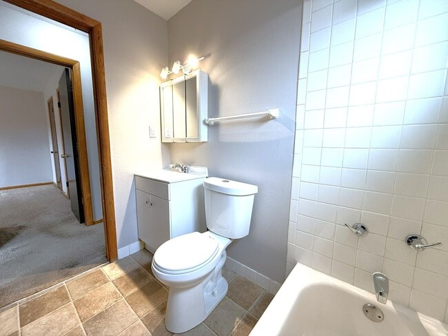 Building Photo - 11049 W Hampton Ave