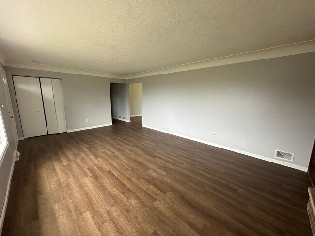 Building Photo - Single Family Home in Parma, MI