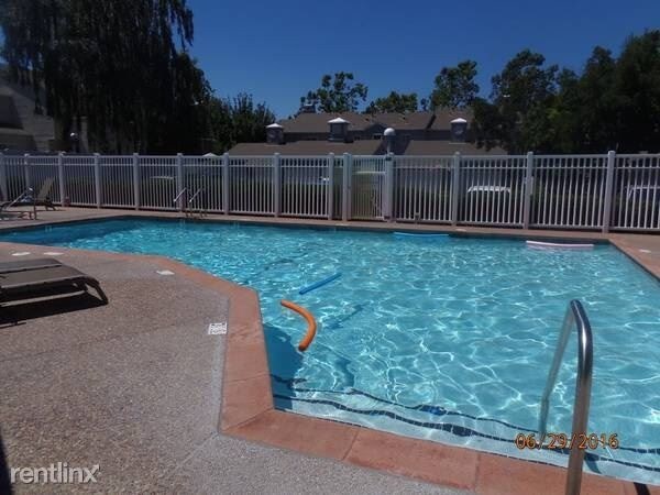 Foto principal - 7734 Creekside Dr