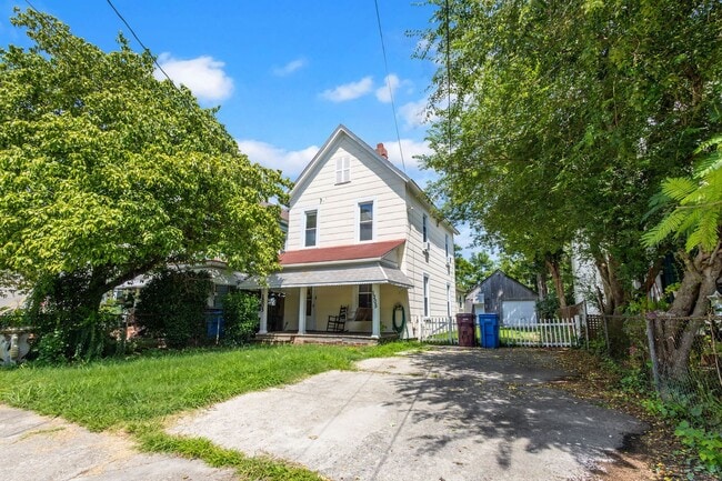 Foto del edificio - 3 Bed 1 Bath Home for Rent in Chesapeake
