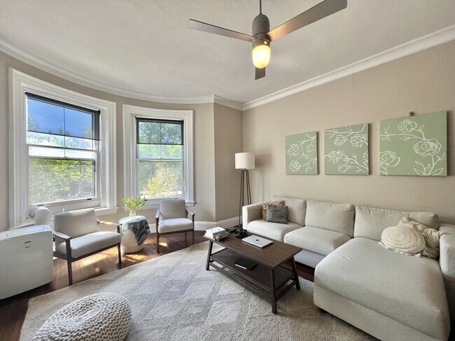 Foto del edificio - 1060 Beacon St