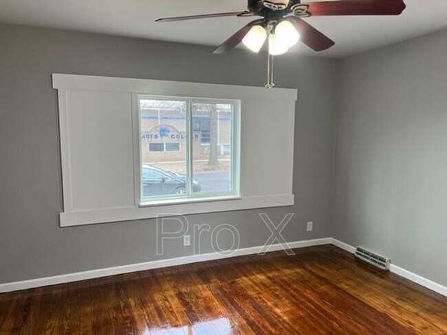 Building Photo - 808 N Elm St