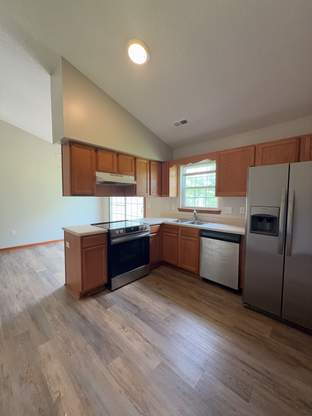 Foto del edificio - 133 Lawndale Ln