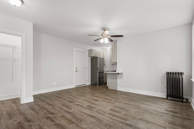 Foto del edificio - 1521 W Sherwin Ave