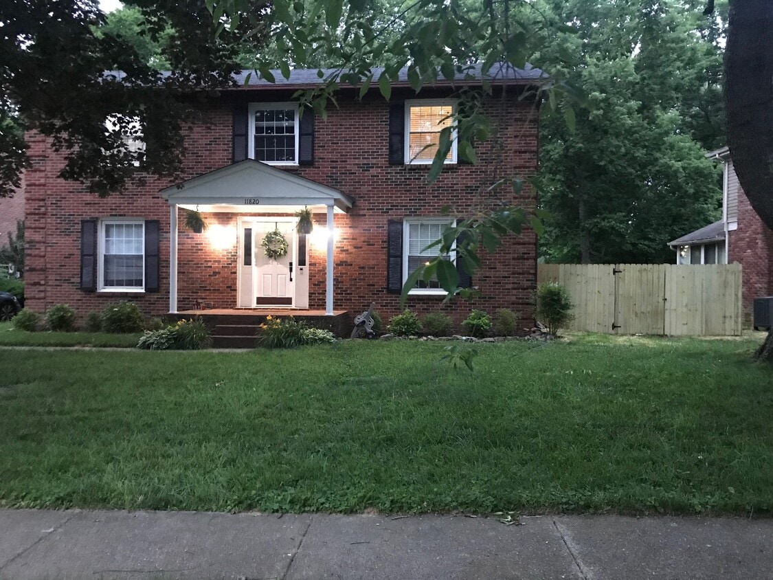 11820 Robindale Rd, Louisville, KY 40243 House Rental in Louisville
