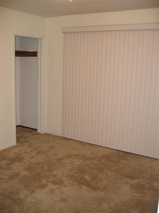 Bedroom 2 - 835 Wilmac Avenue