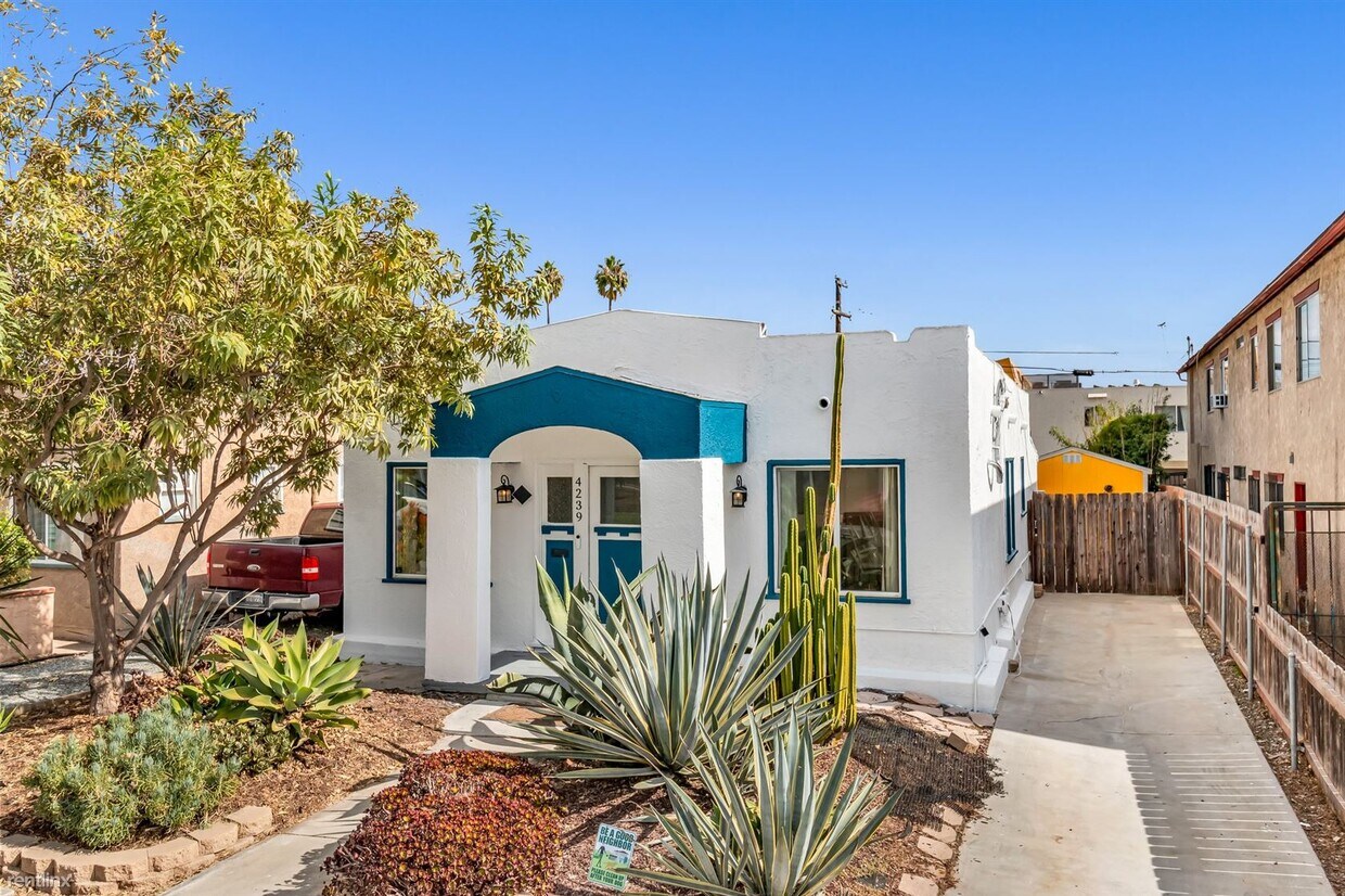 Foto principal - 3 br, 1.5 bath House - 4239 Cherokee Avenue