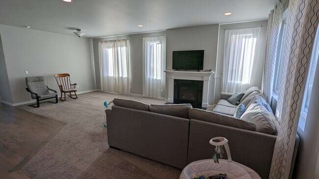 Foto del edificio - 943 Clearwater Court