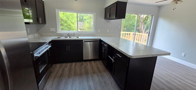 Foto del edificio - 3431 Quail Meadow Dr