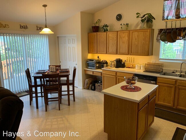 Foto del edificio - 4 br, 3 bath House - 17030 Snowwood Drive