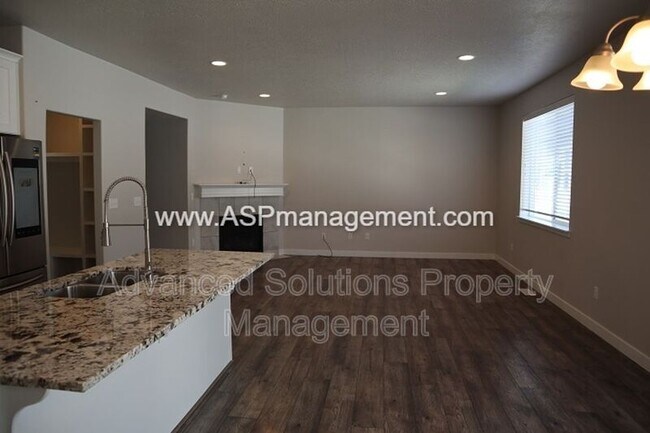 Foto del edificio - 928 W Mckenna Rd