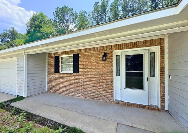 Foto del edificio - 236 Woodbridge Rd