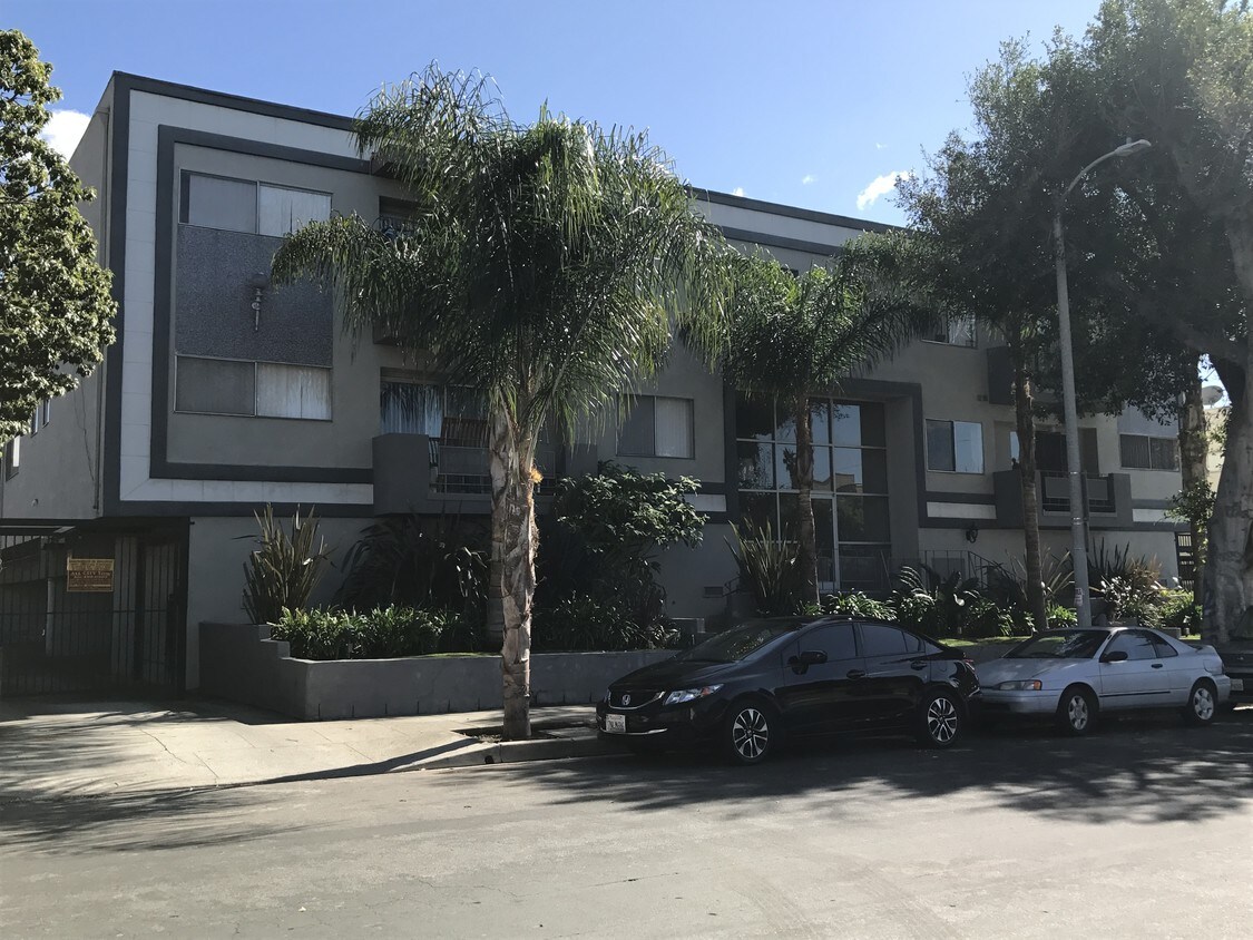 1422 Tamarind Ave, Los Angeles, CA 90028 Apartments in Los Angeles