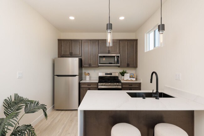 Building Photo - New with a View | Laundry | Dishwasher | A/C | Quartz