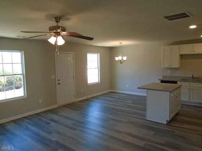 Building Photo - 105 Fisher Way
