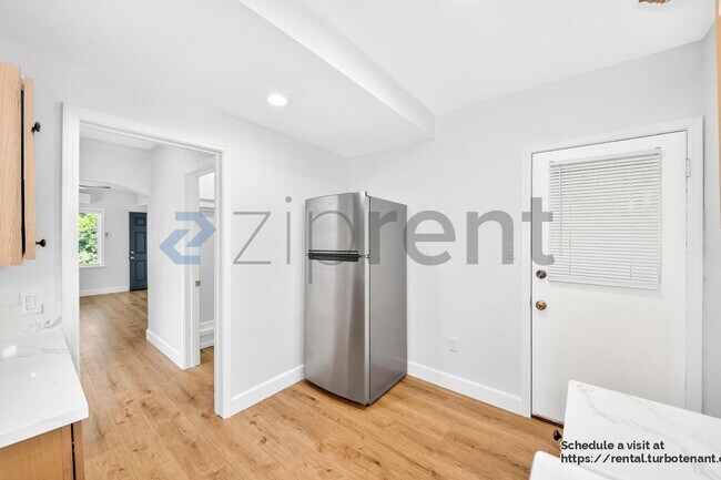 Building Photo - 5189 Olivewood Ave