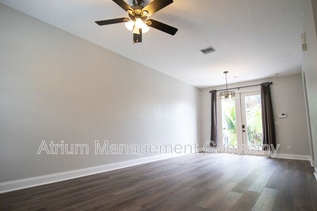 Building Photo - 14346 Clarkson Dr