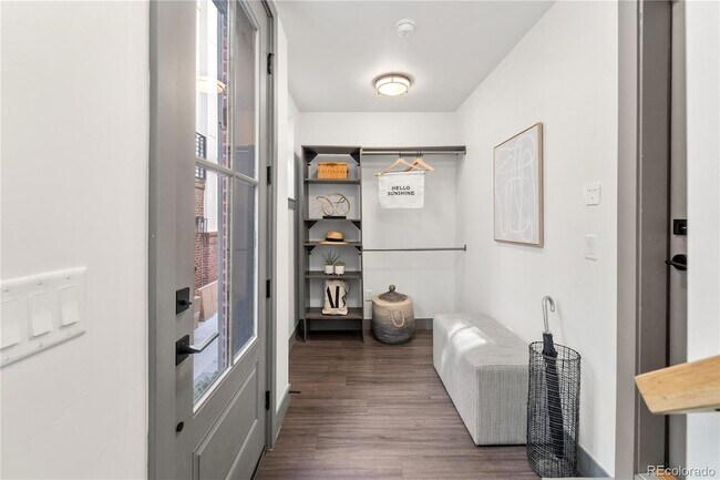 Foto del edificio - 3505 S Marion St