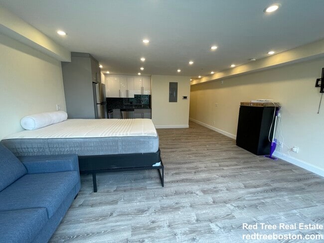 Foto del edificio - 1018 Commonwealth Ave