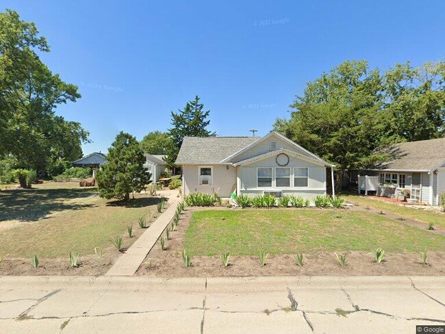 Building Photo - 1364 40th Ave