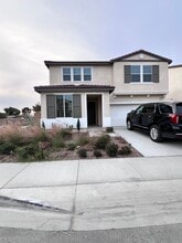 Building Photo - 762 S Sumac Ln