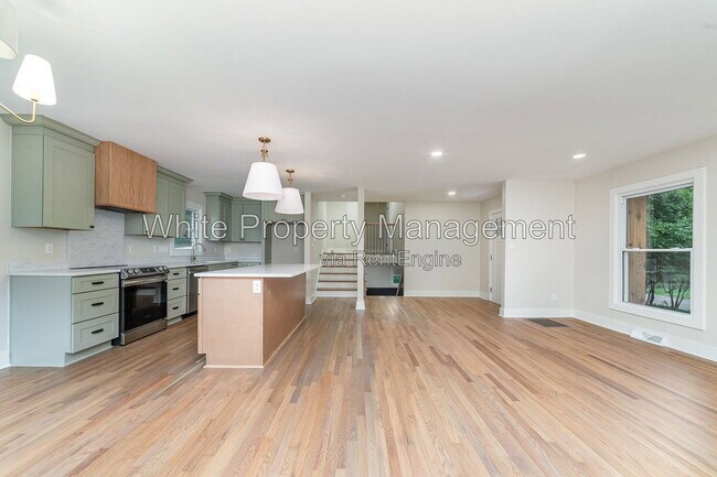Foto del edificio - 2117 Emerywood Dr