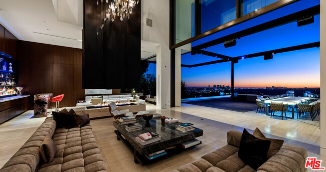 Foto del edificio - 1313 Collingwood Pl