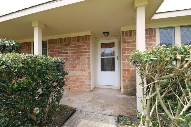 Building Photo - 11662 Sagewillow Ln