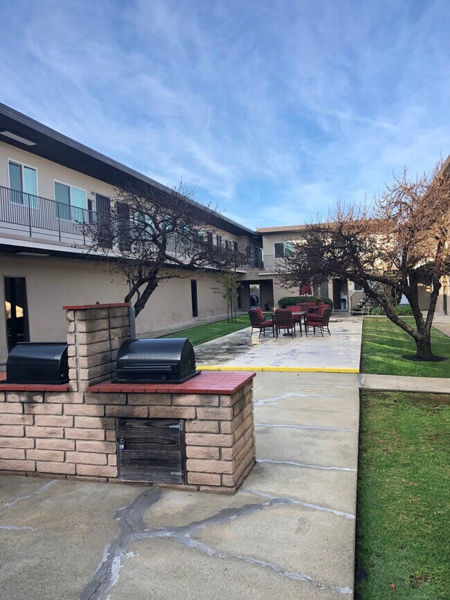 Twin Oaks Apartments Apartments Lomita, CA