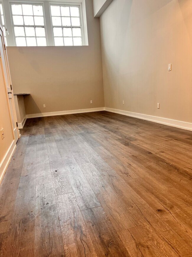 Foto del edificio - 4627 E. Thompson-2 Bed