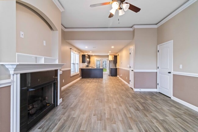 Building Photo - 130 Mistwood Ln
