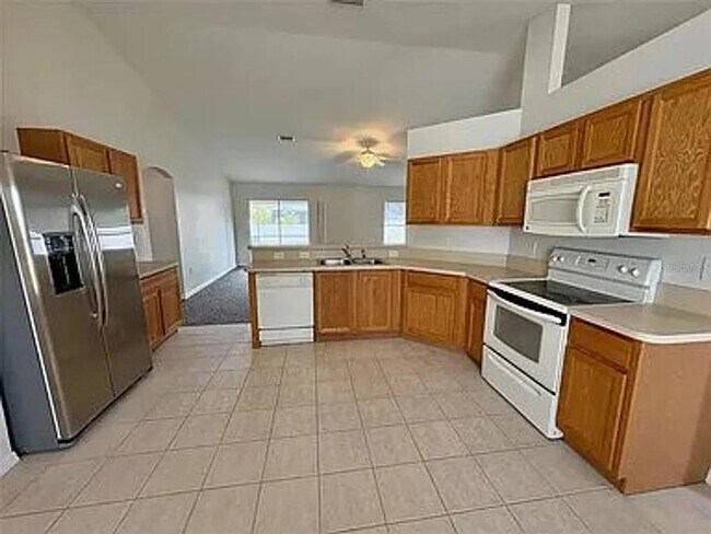 Building Photo - 2399 Oracle Ln