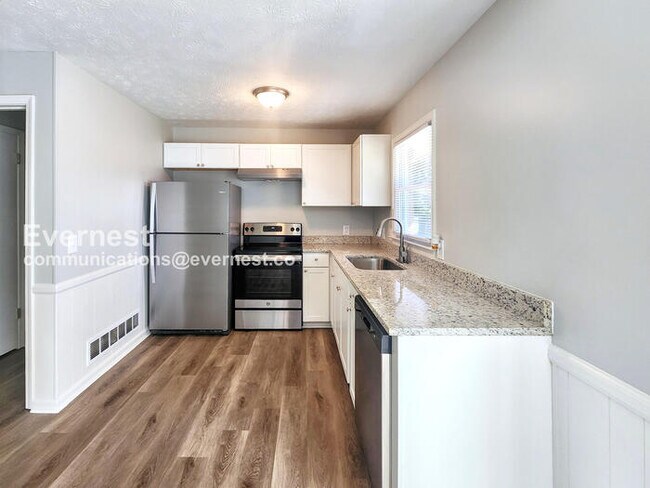 Foto del edificio - 807 Mountain Creek Church Rd NW