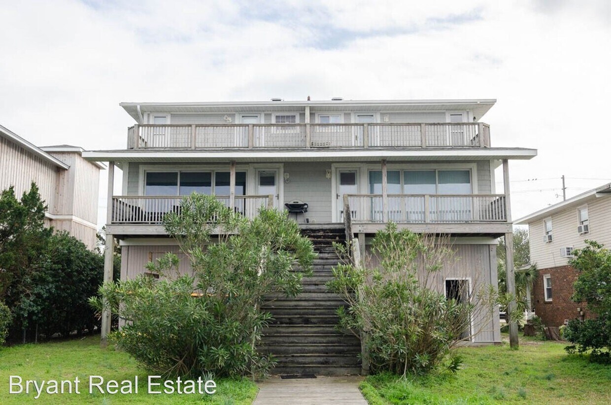 Primary Photo - 3 br, 2.5 bath House - 46-B Pelican Drive