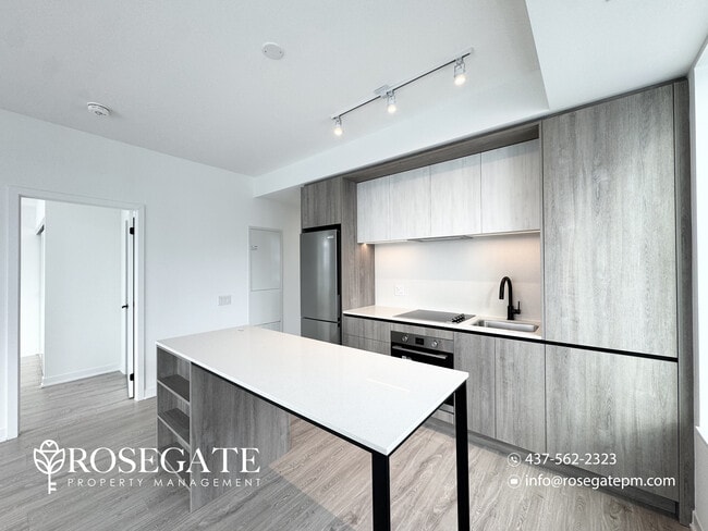 Building Photo - Pet-Friendly 2-Bedroom Corner Condo with Internet, Balcony & Parking in Mississauga