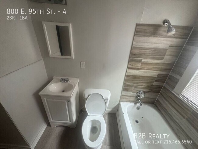 Foto del edificio - 800 E 95th St