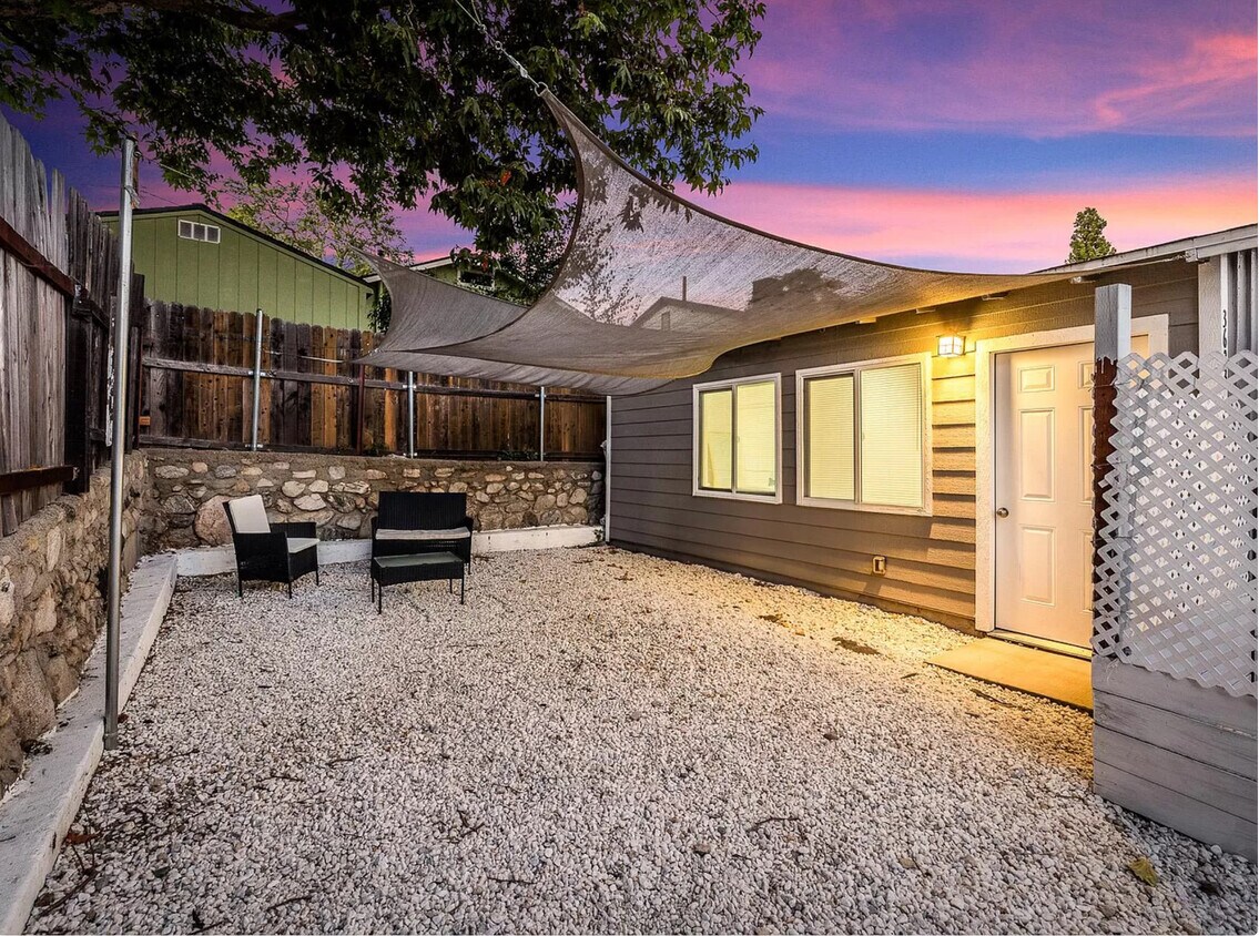 Foto principal - 3623 3rd Ave