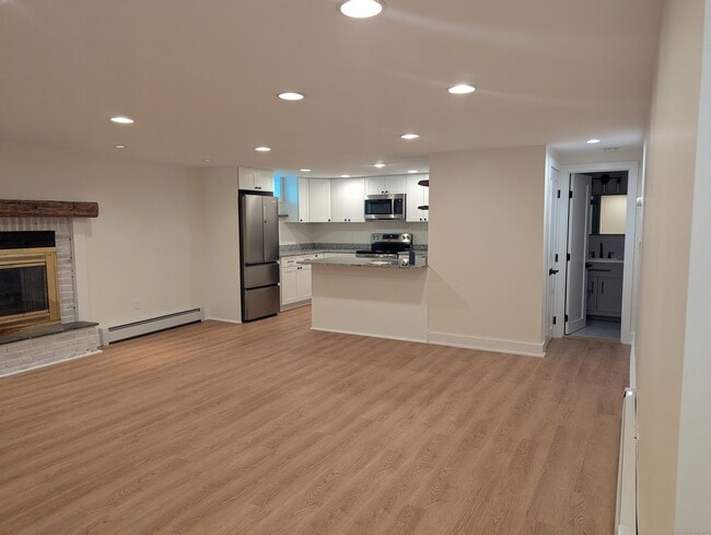 Building Photo - 4 Cannon Rd