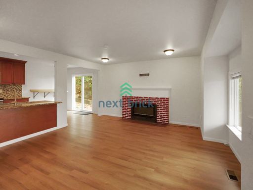 Building Photo - A beautiful 4 bed and 2 bathroom house for rent