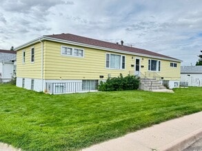 Building Photo - 707 W 31st St