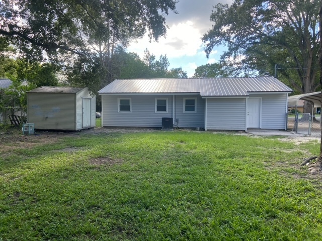 Building Photo - 900 Crestwood Terrace