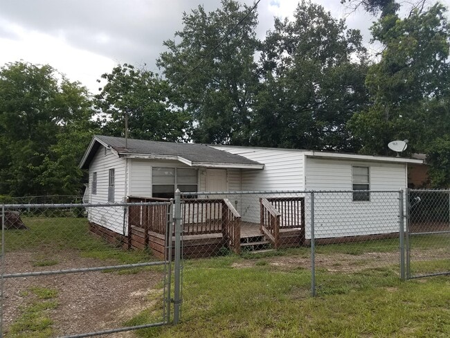 Foto del edificio - 38803 Old Sparkman Rd