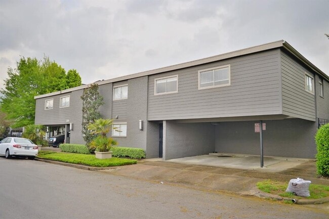 Building Photo - 306 Stratford St