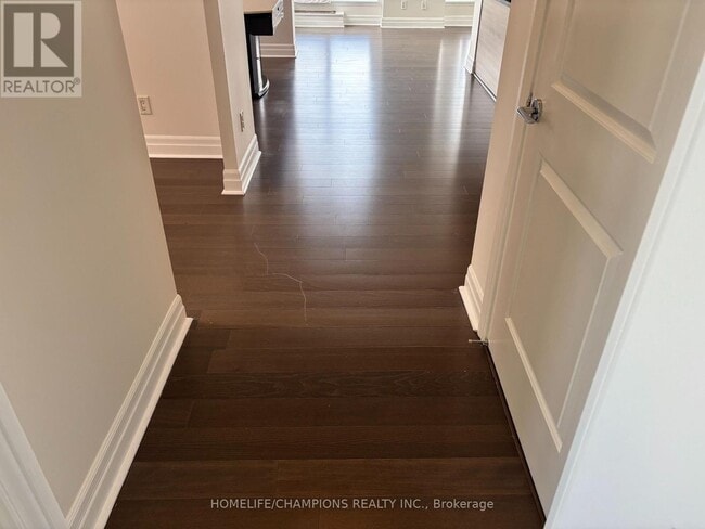 Photo du bâtiment - 8130 Birchmount Rd