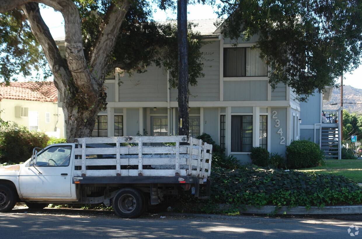 Building Photo - 2342 Florencita Ave