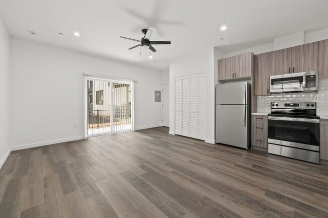 Interior Photo - The Sands