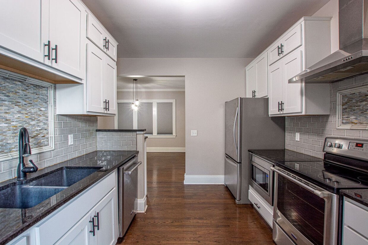 Adorable Brick 4 Bedroom Ranch with Finish... - Adorable Brick 4 Bedroom Ranch with Finish...