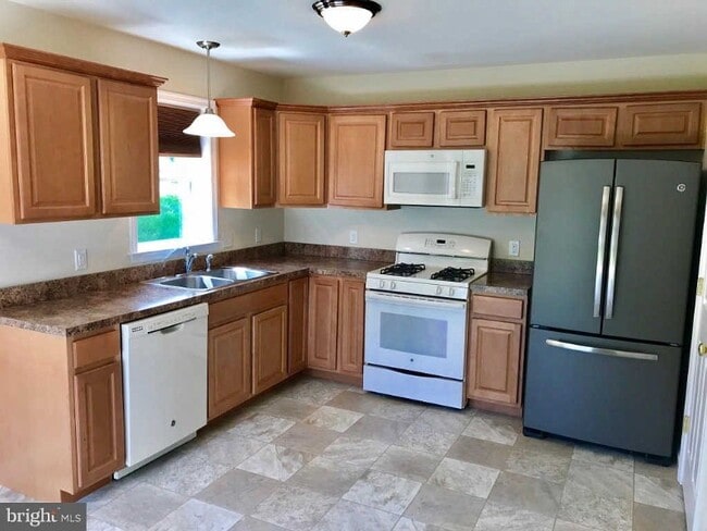 Building Photo - 518 Dakemich Ct