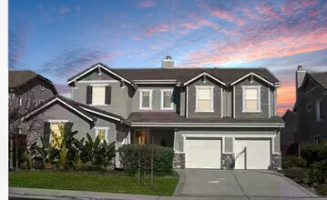 Building Photo - 2467 Berkshire Ln