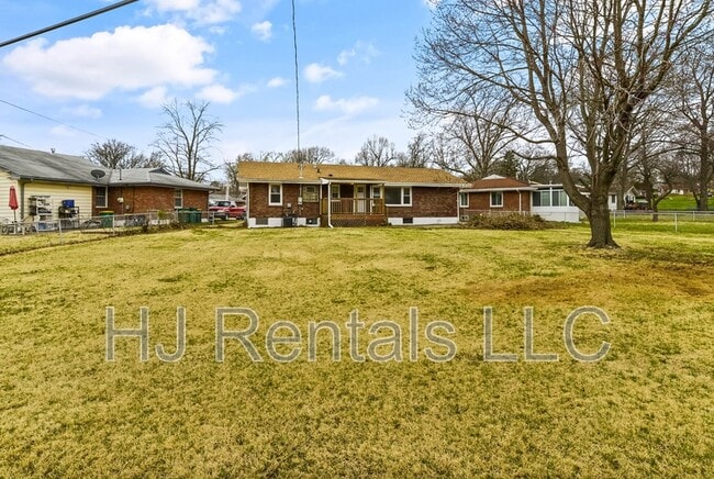 Building Photo - 1201 Billings Dr
